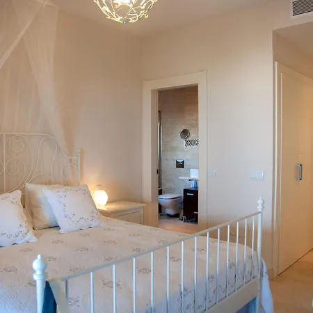 Halo - Luxury 2b Apt With Pool Close To Flamingos Golf *